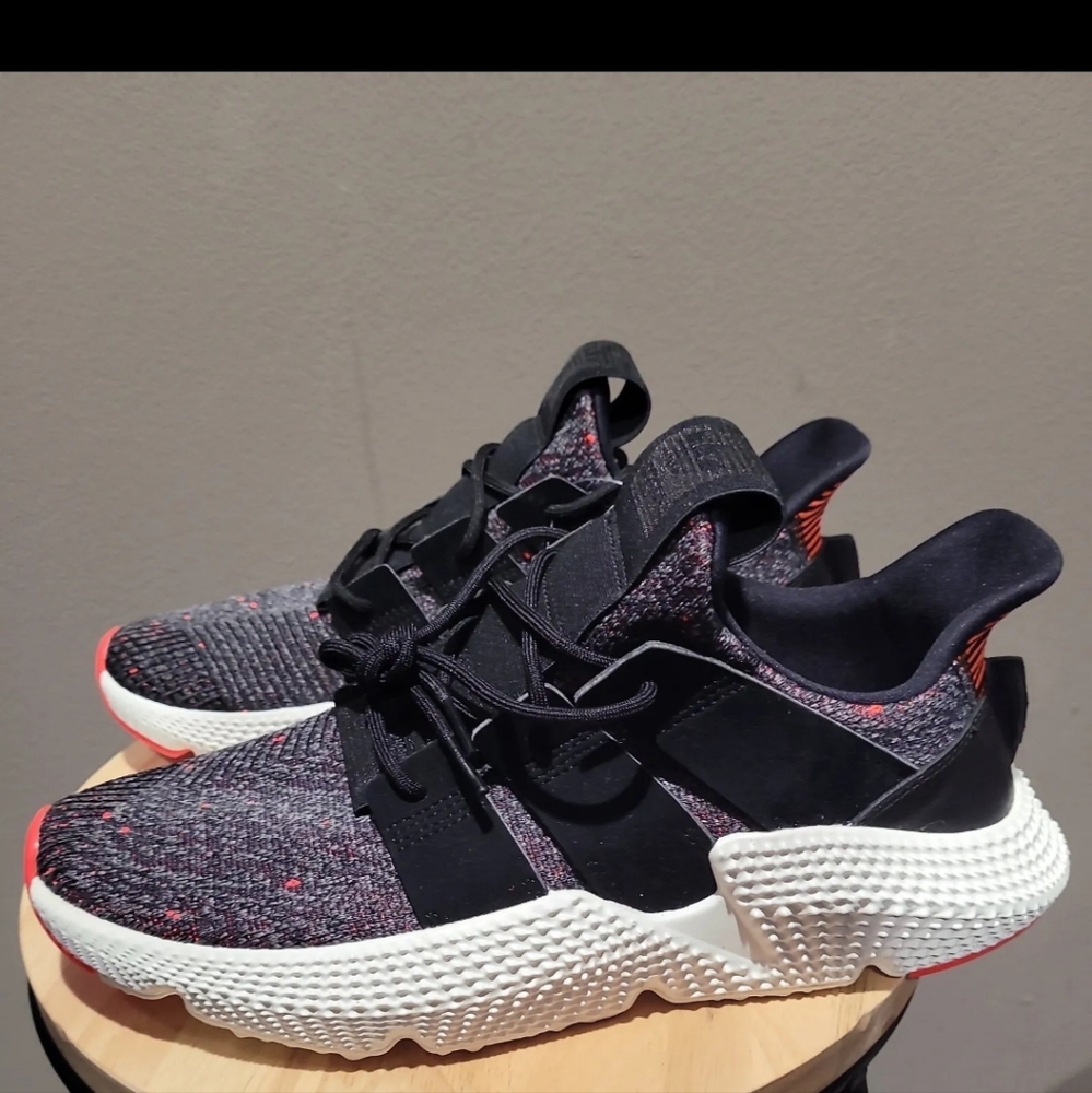Adidas men prophere size 9.5